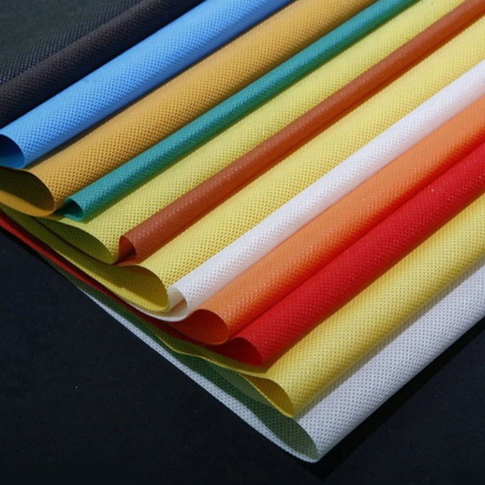 10 - 320cm PP Non Woven Fabric High Breaking Strength Pantone Color For Bag 0