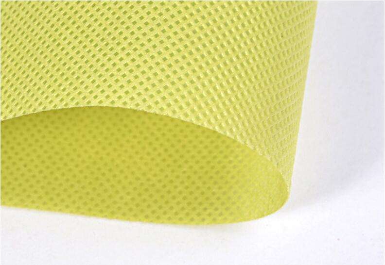 Waterproof PET Non Woven Fabric High Grade Breathable 10-200gsm For Insulating Curtains 0