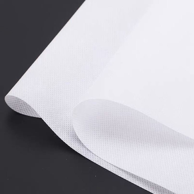 10gsm - 50gsm PP Non Woven Fabric High Bursting Strength / Tearing Strength For Packaging 0