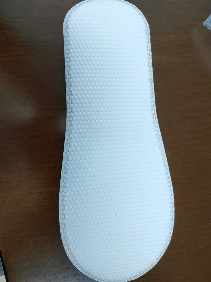PP Bubble Nonwoven Fabrics Anti Slip For Disposable Hotel Slippers 3